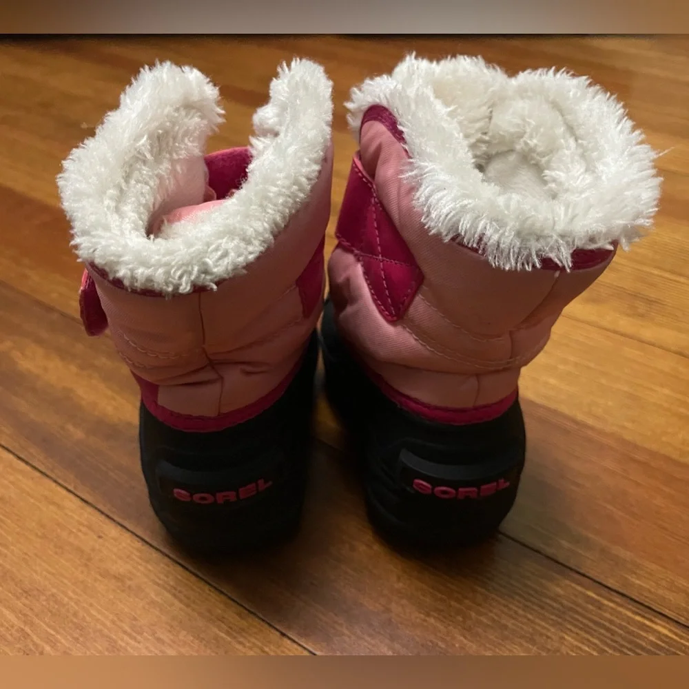 Sorel Pink and Black Toddler Snow Boots with Faux Fur Size 6